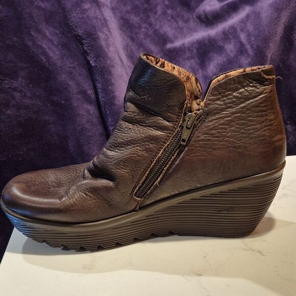 Skechers 8.5 Dark Brown Soft Leather Wedge Booties - Picture 3 of 8